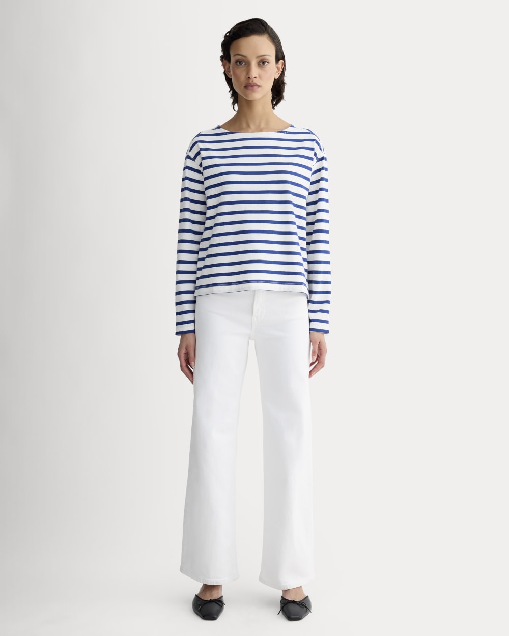 The Mariner Tee in Bone / Mazarine Blue — detail view