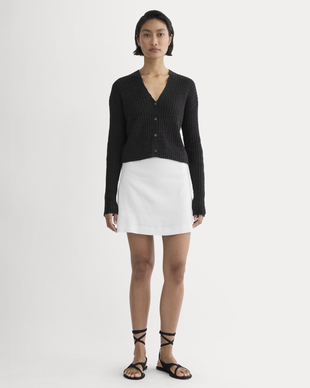 The Ribbed Cardigan in Cotton Linen in Black — detail view