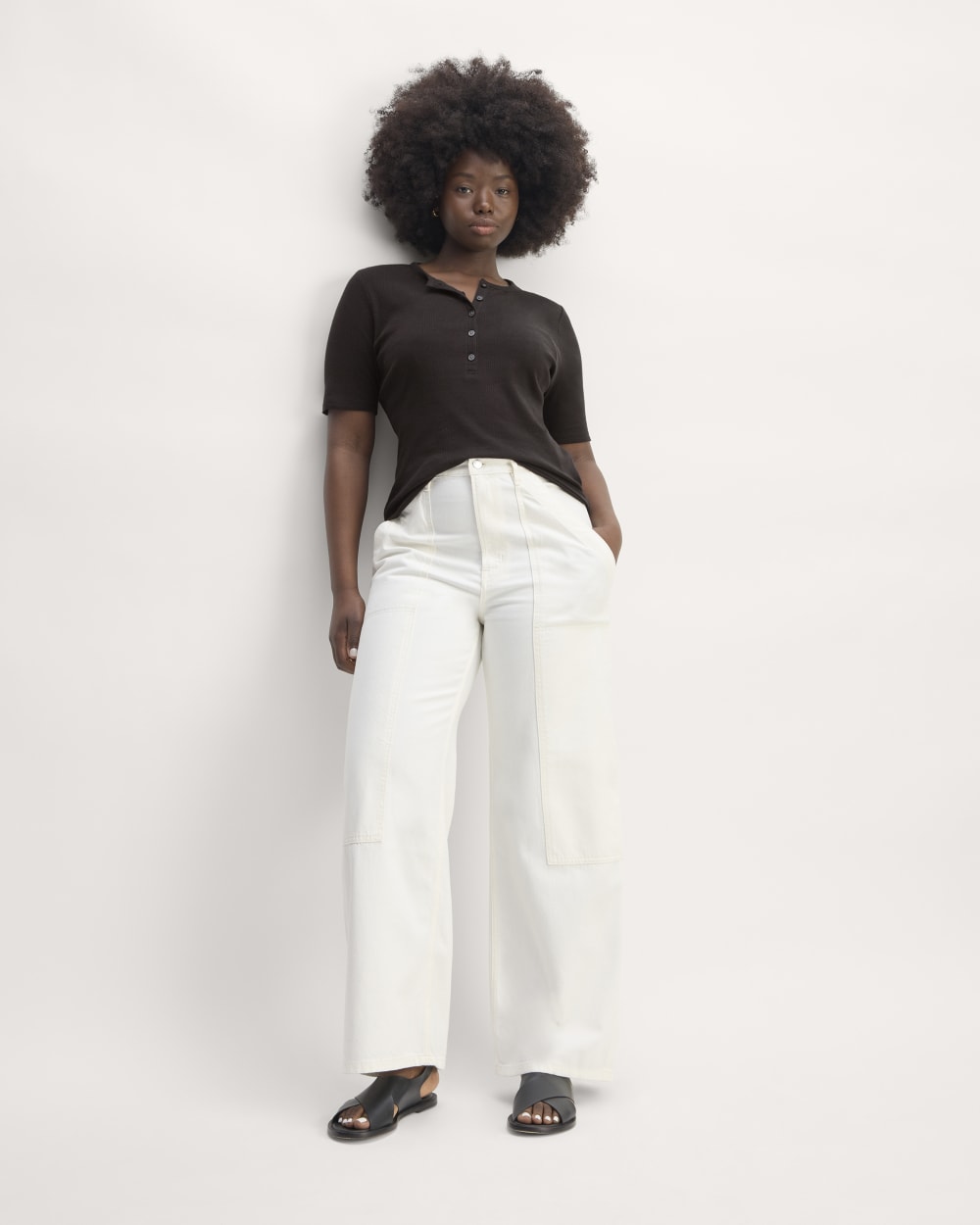 The Vintage Rib Henley in Black — detail view