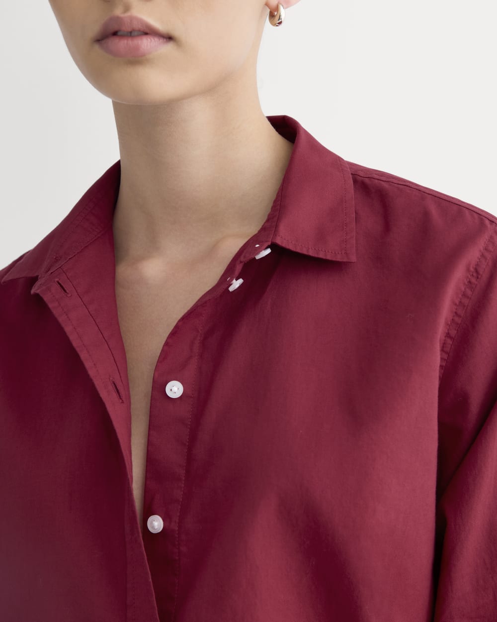 The Must-Have Shirt in Silky Cotton in Merlot — detail view