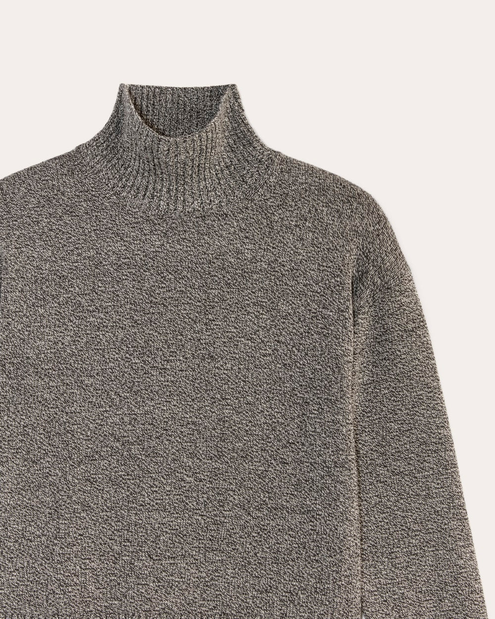 The Boxy Turtleneck in Everyday Cotton in Canvas / Black Twist — detail view