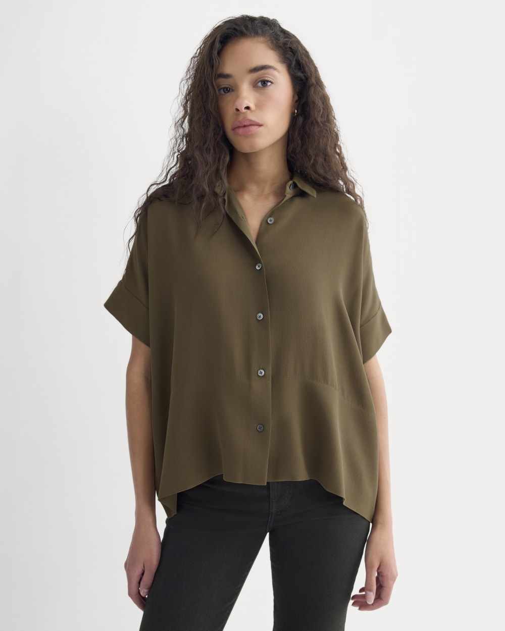 The Boxy Shirt in Washable Silk in Beech — detail view