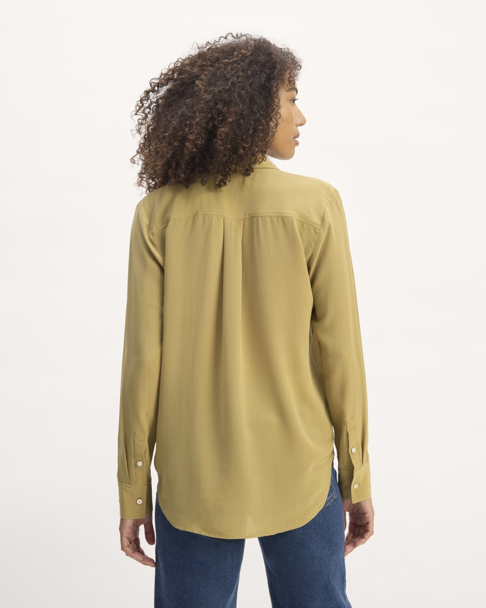 The Must-Have Shirt in Washable Silk in Fennel Seed — detail view
