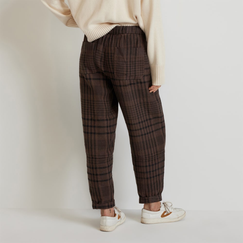 The Linen Pull-On Barrel Pant in Chocolate Brown / Black — detail view