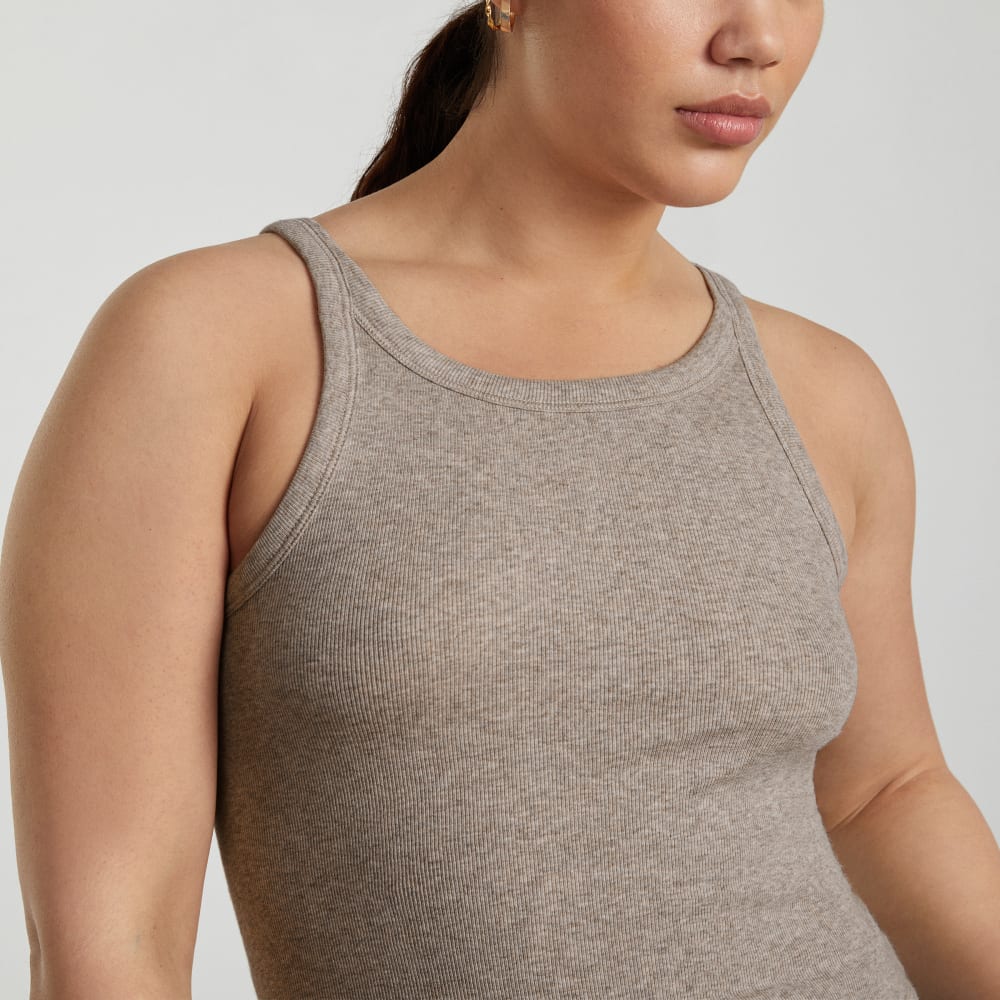The Pima Micro-Rib Short Tank in Heathered Burnt Sugar — detail view