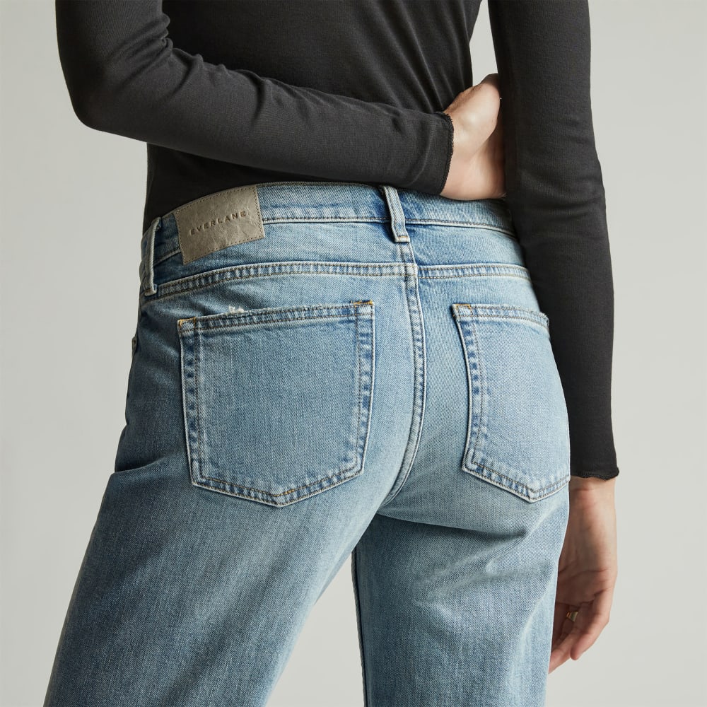 The Low-Rise Shortie Jean in Vintage Light — detail view