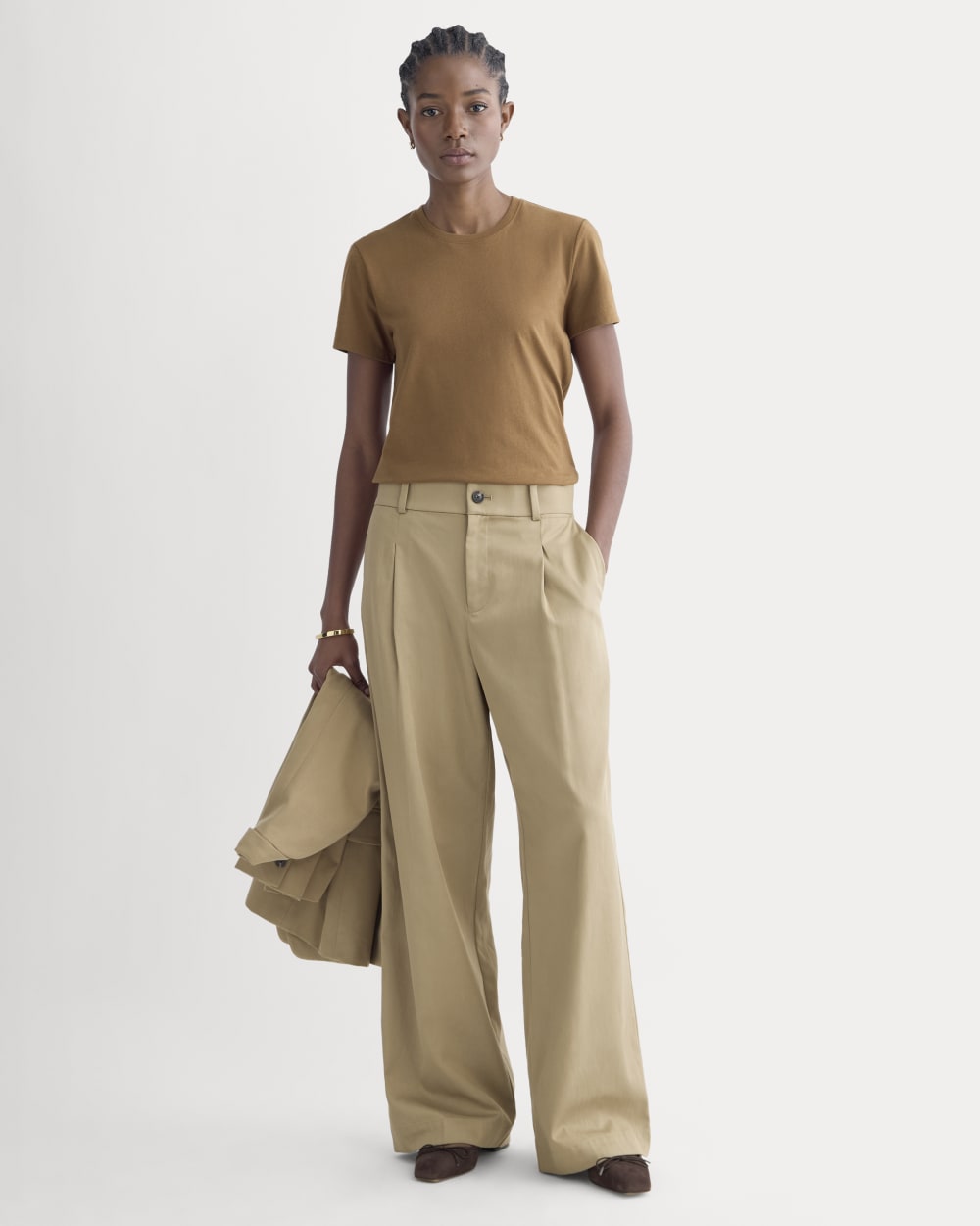 The Slim Crew in Essential Cotton in Toffee — detail view