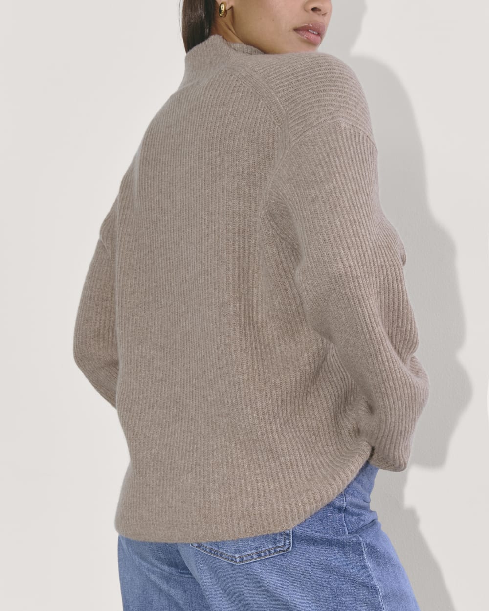 The Cocoon Henley in Wool Cashmere in Oatmeal — detail view