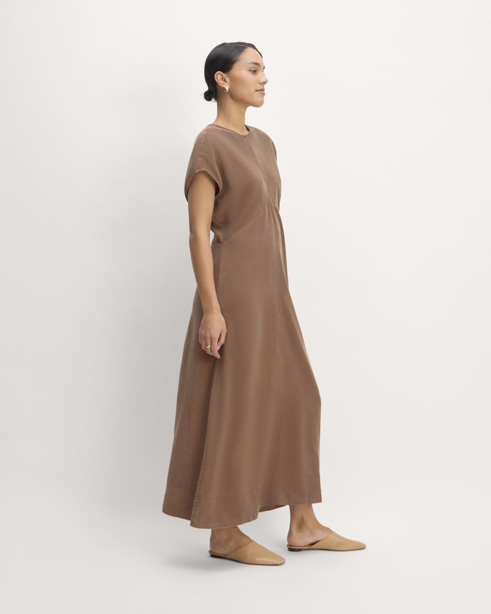 The TENCEL™ Short-Sleeve Midi Dress in Carob Brown — detail view