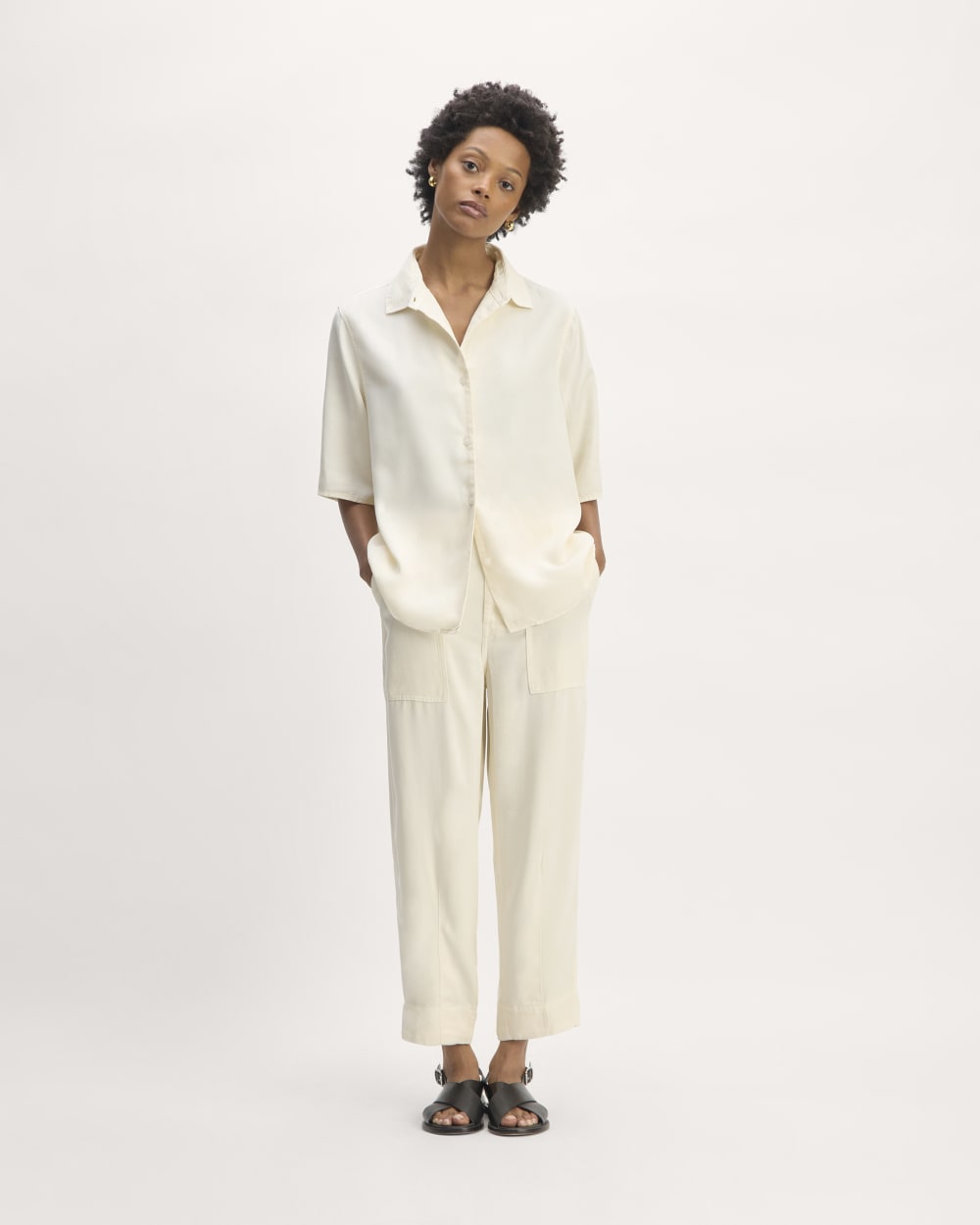 The Short-Sleeve Shirt in Butterlite in Bone — detail view