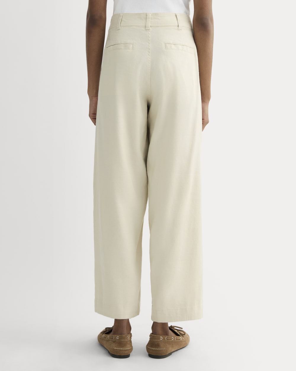 The Everywhere Pant in Stretch Linen in Birch — detail view