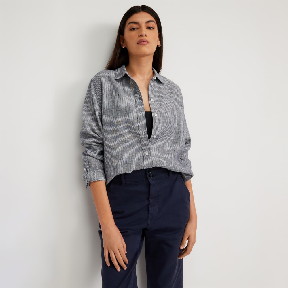 The Must-Have Shirt in Linen in Canvas Tan / Navy — front view