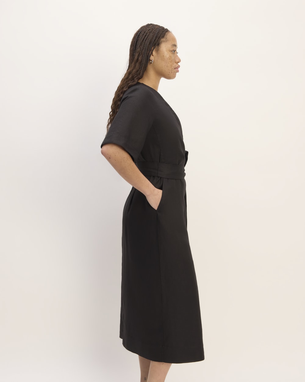 The Wrap Dress in Linen in Black — detail view