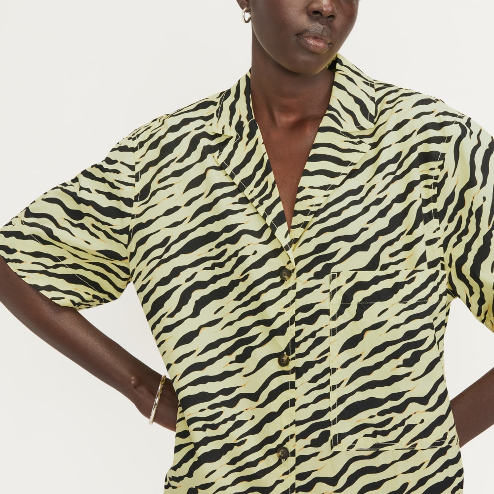 The Poplin Shirt in Pale Yellow Tiger Stripe — detail view