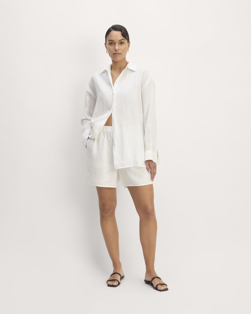 The Linen Easy Short in White — front view
