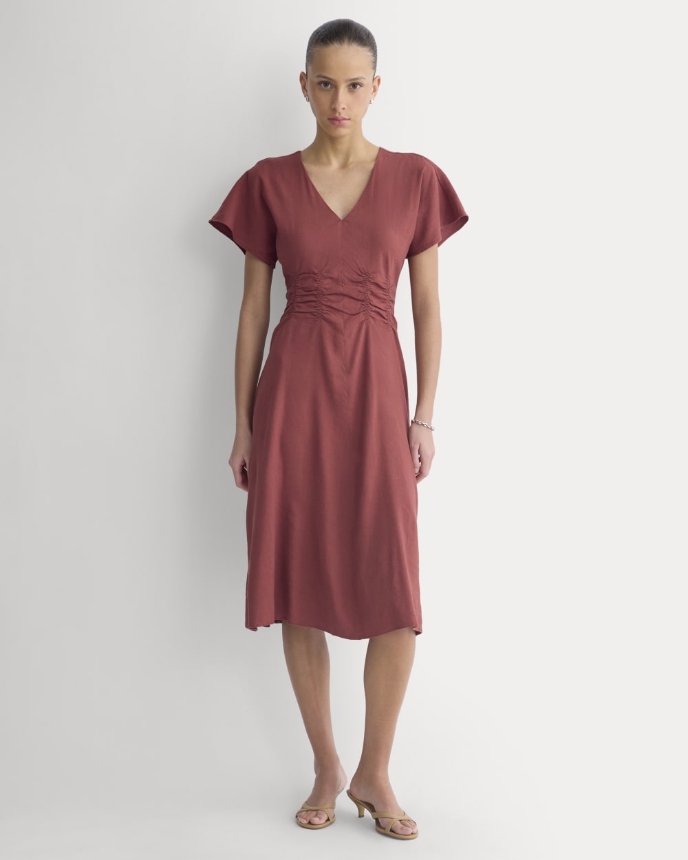 Cinched Dress in Stretch Linen in Henna Red — front view