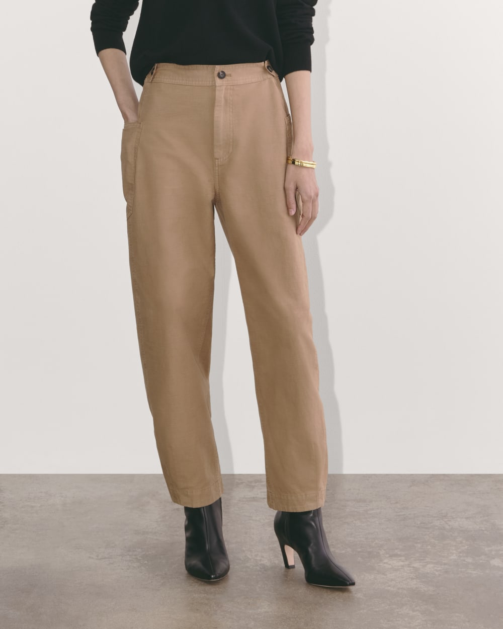The Fatigue Barrel Pant in Toasted Coconut — detail view