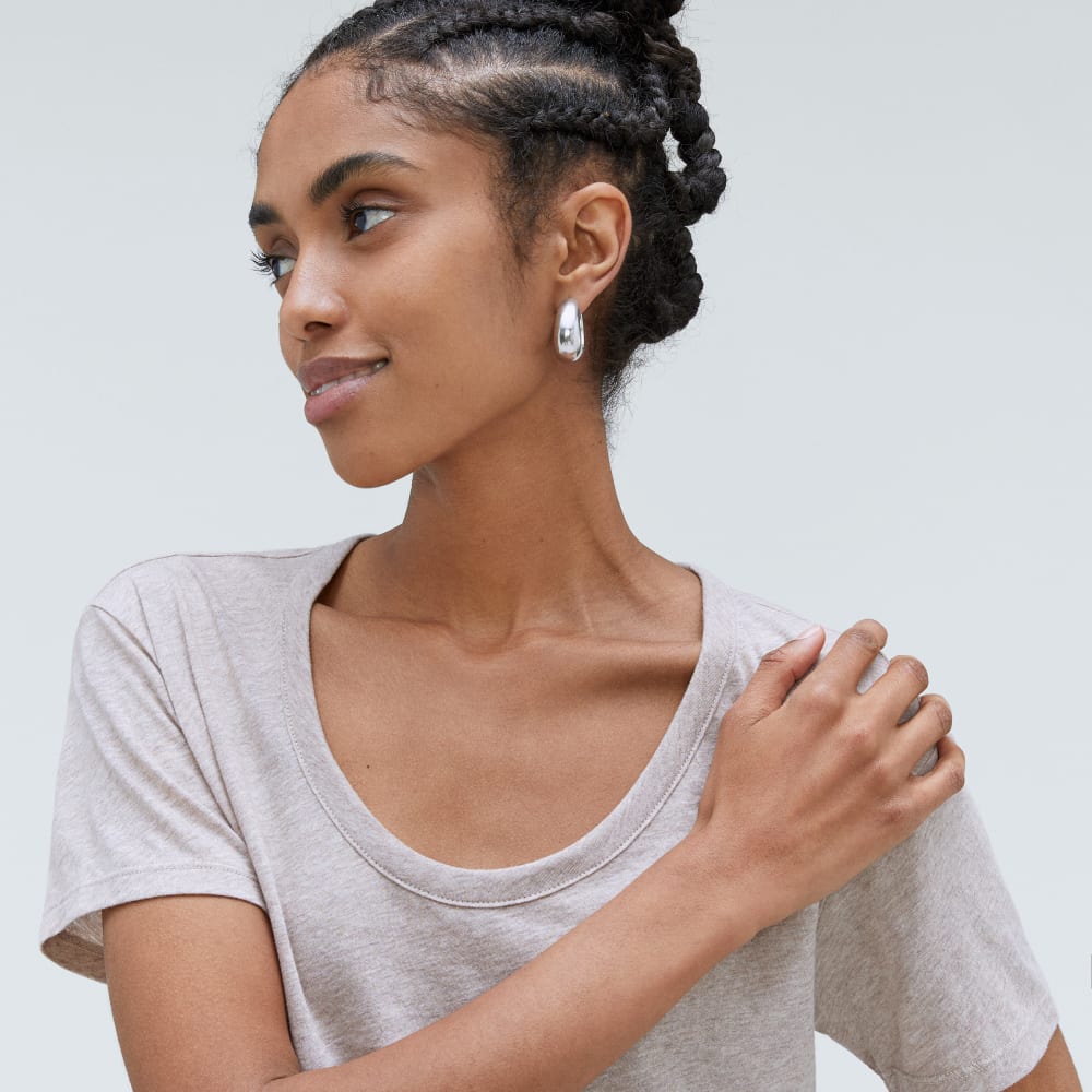 The Air Scoop-Neck Tee in Heathered Oatmeal — detail view