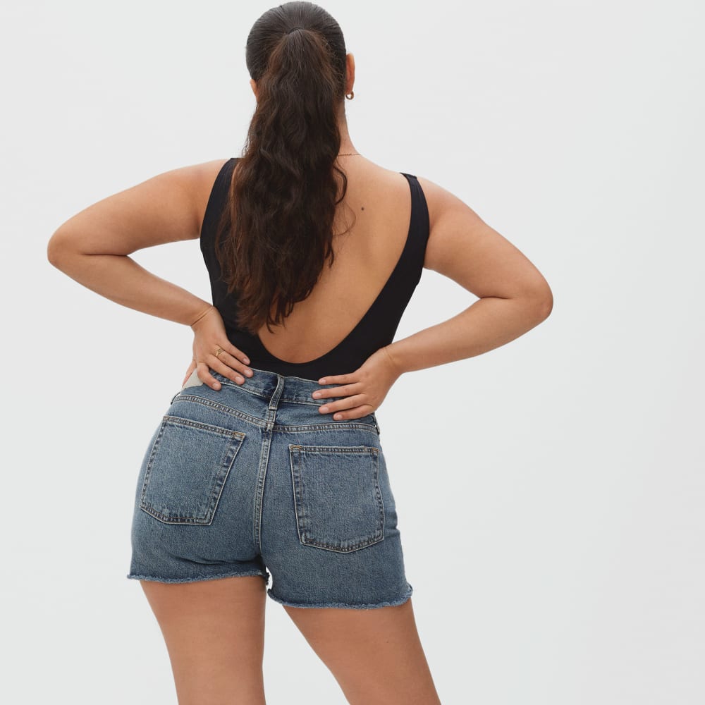 The Relaxed '90s Short in Deep Indigo — detail view