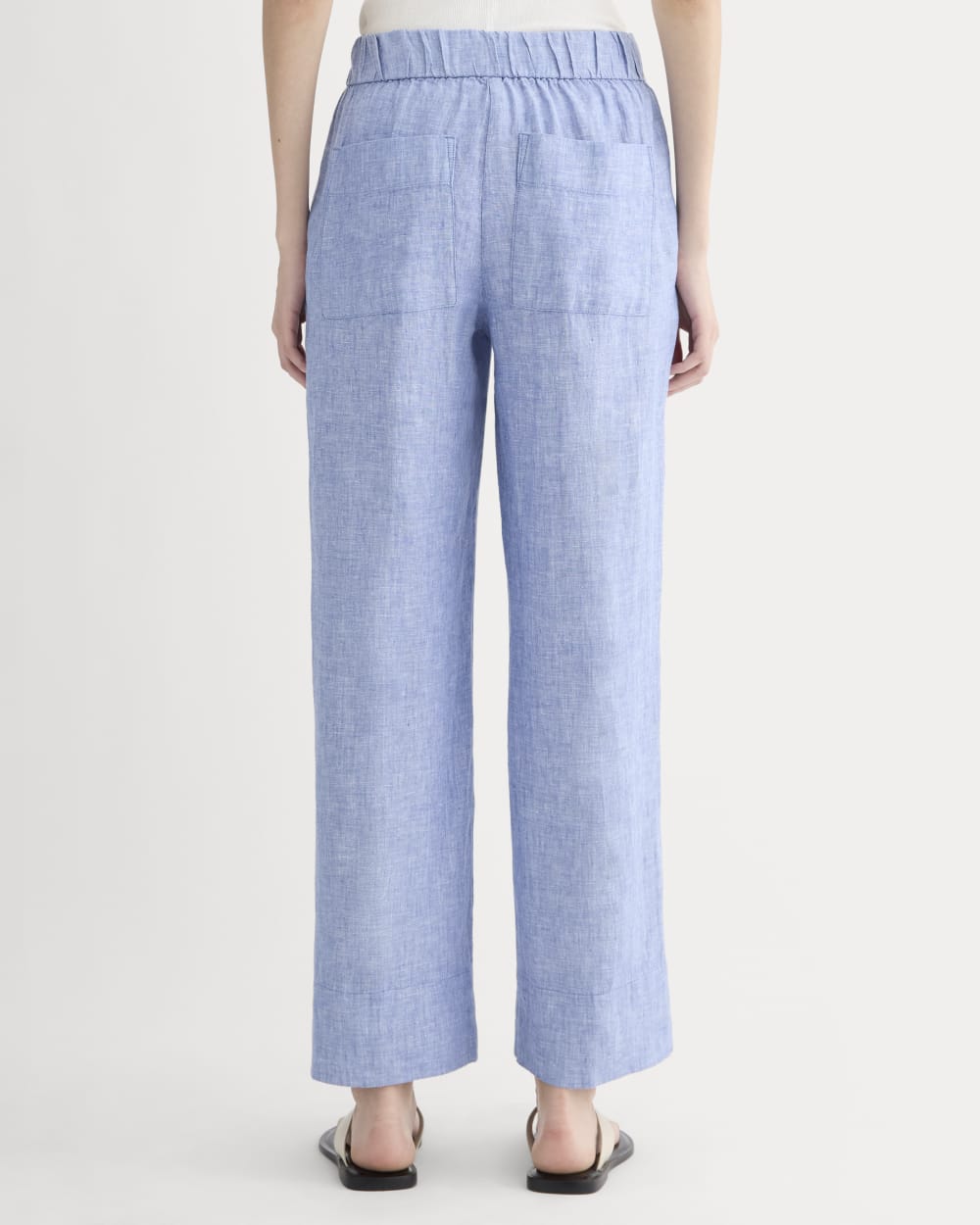 The Linen Easy Pant in Chambray — detail view