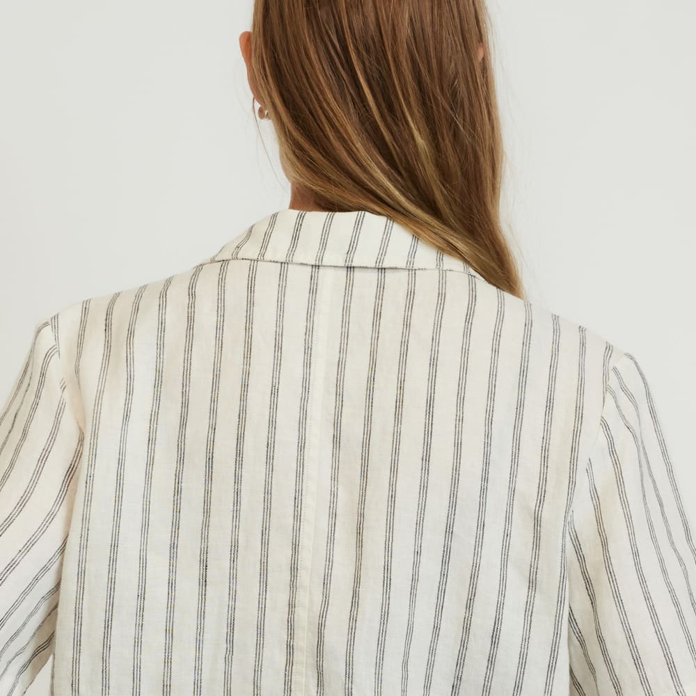 The Linen Workwear Shirt in Black / Canvas Tan — detail view