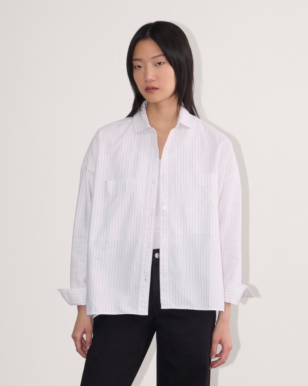 The Boxy Oxford in White / Black — front view