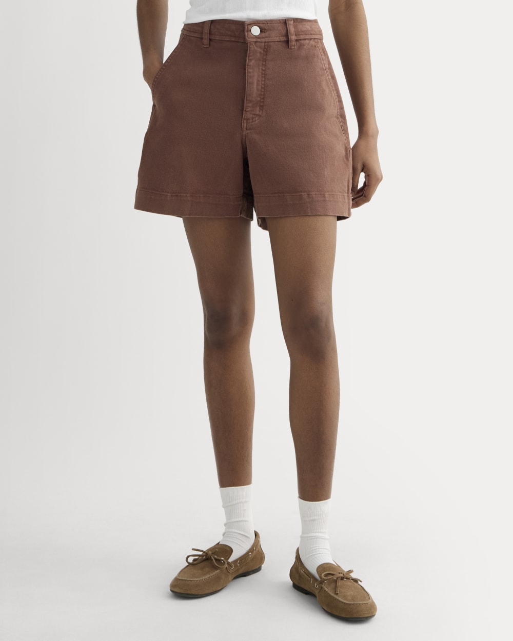 The Utility Short in Rosewood — detail view
