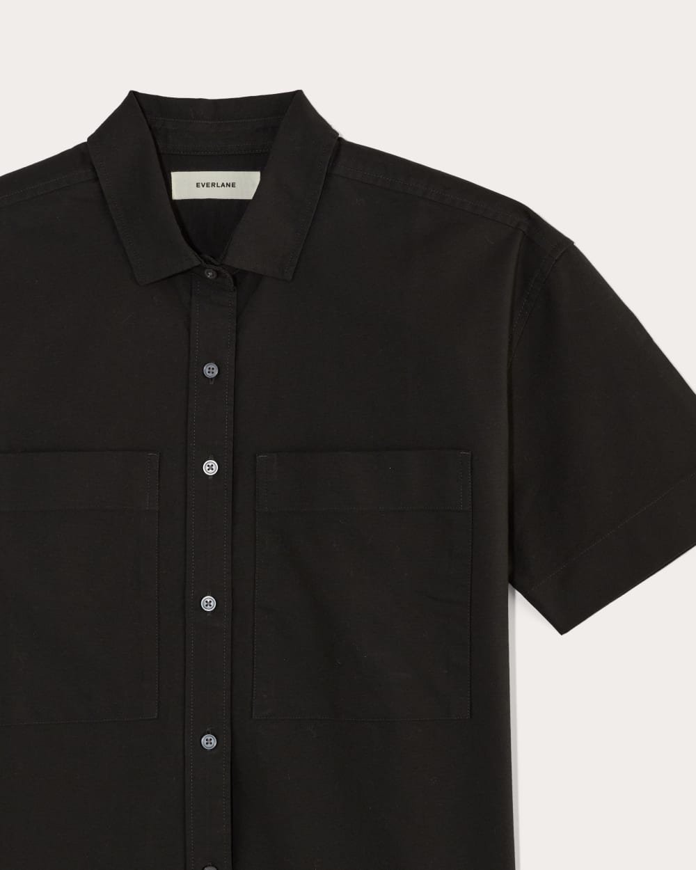 The Short-Sleeve Boxy Oxford in Black — detail view