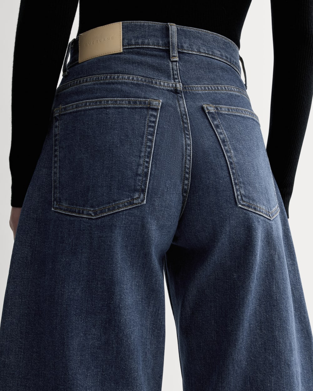 The Way-High® Curve Jean in Ocean — detail view