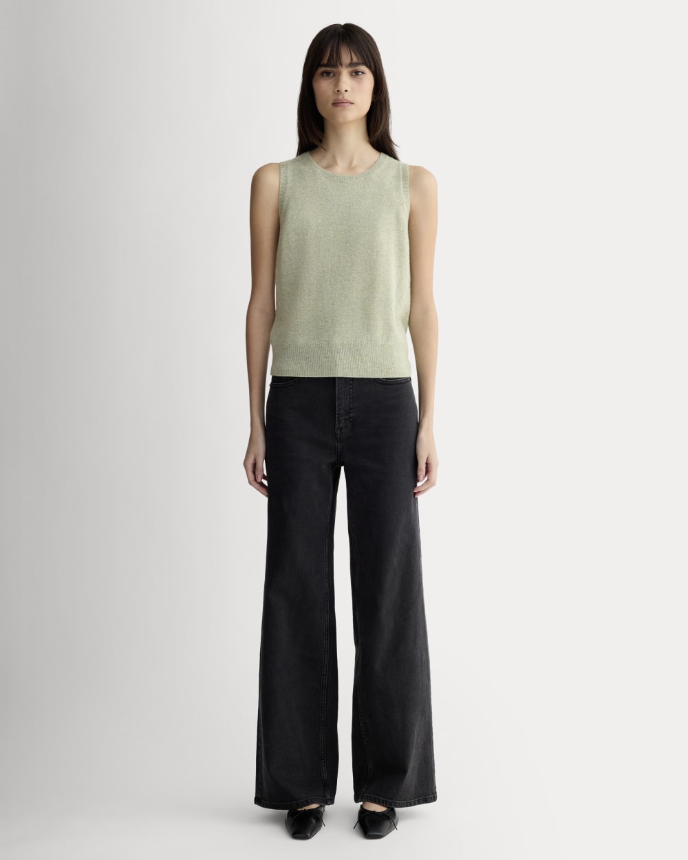 The Classic Tank in Cashmere in Light Heathered Moss — detail view