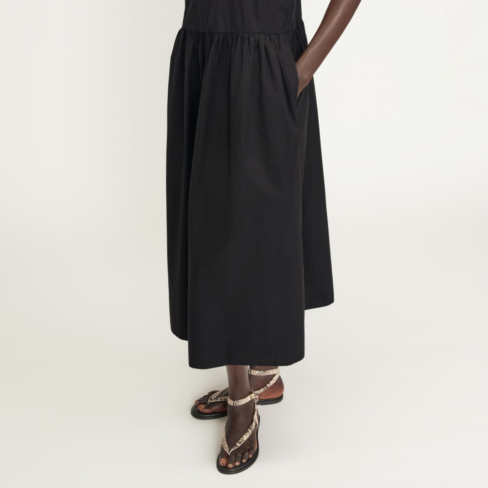 The Poplin Summer Dress in Black — detail view
