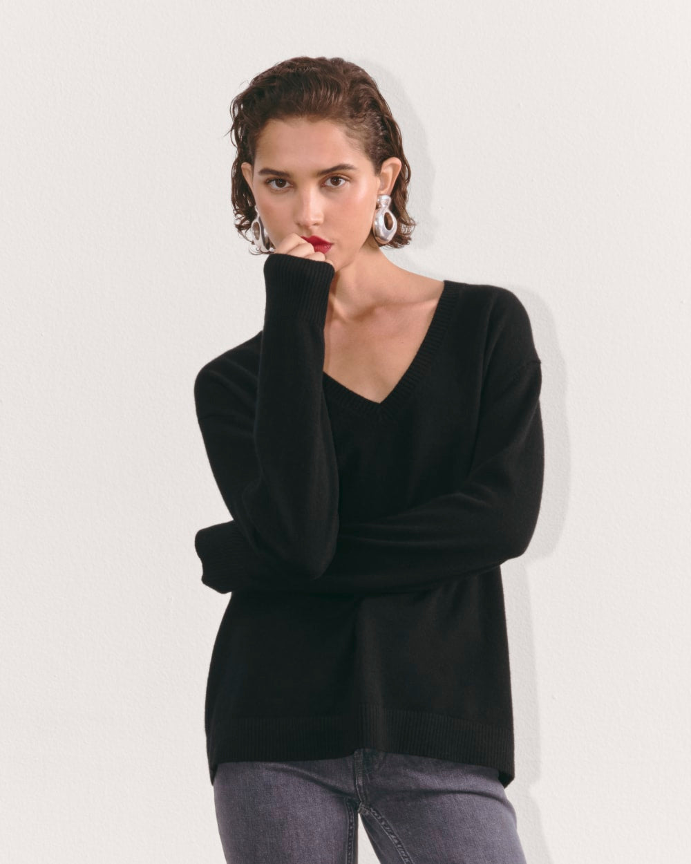 The Classic V in Cashmere in Black — front view