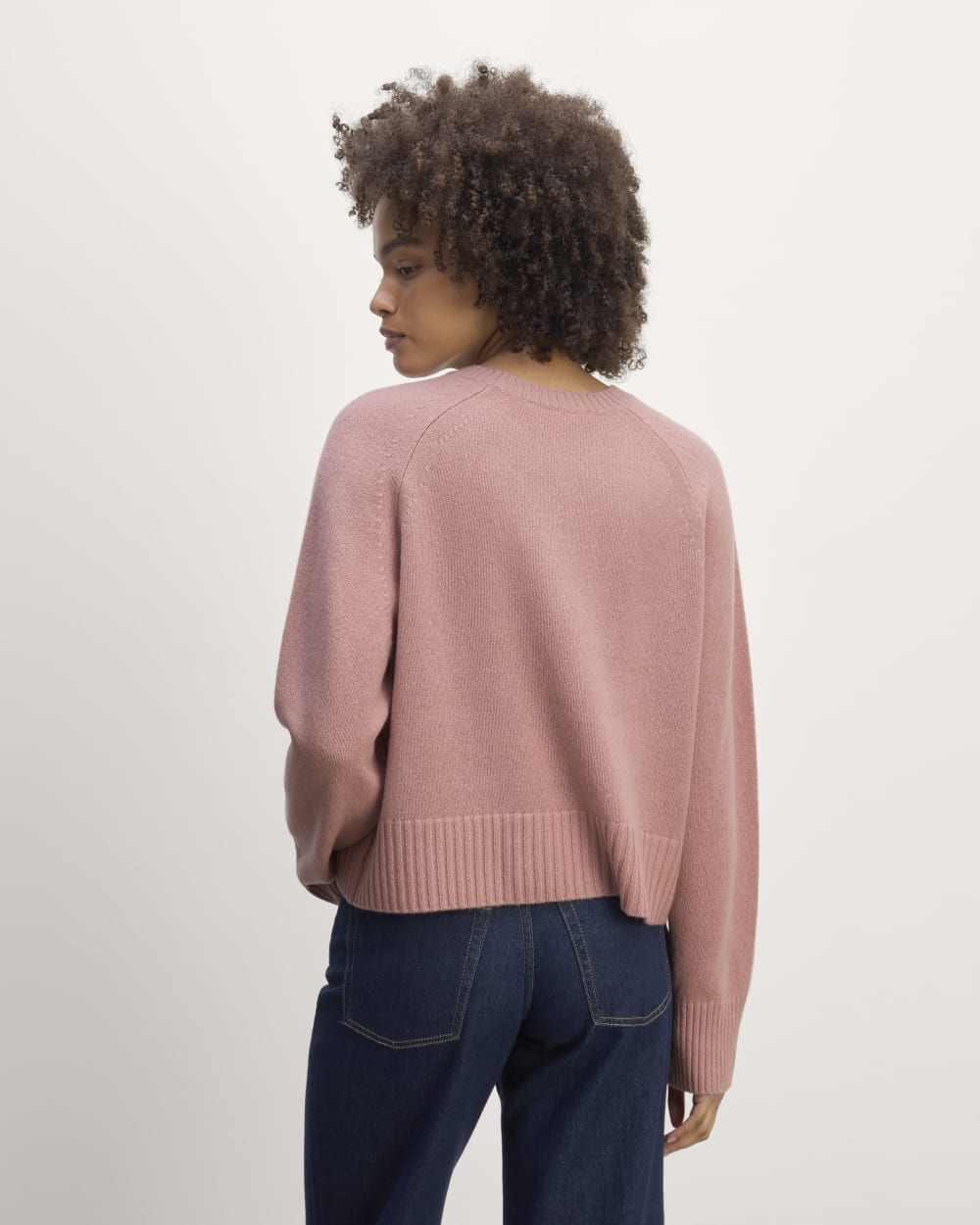 The Boxy Crew in Cashmere in Clay Pink — detail view