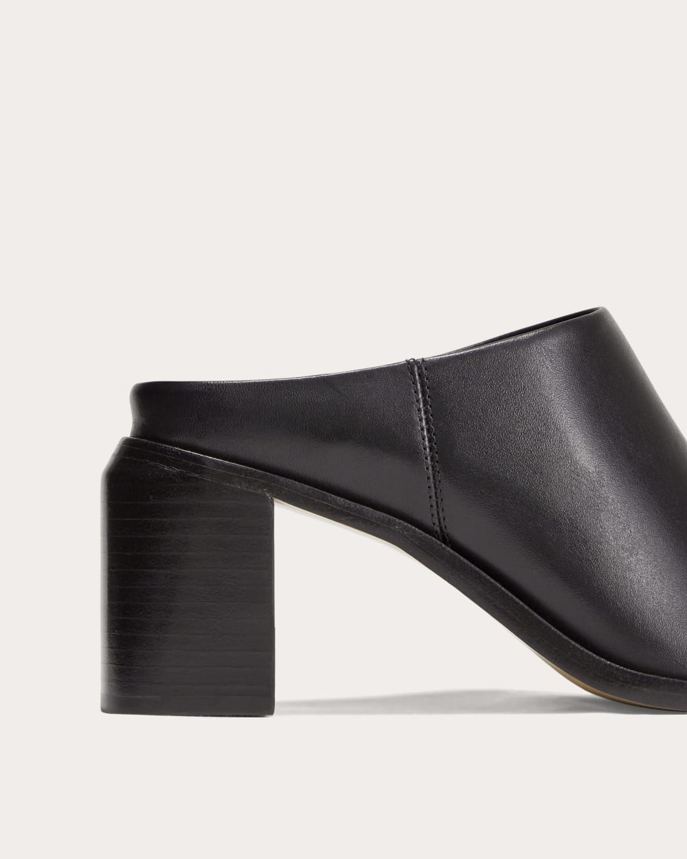 The Outlaw Mule in Black — detail view