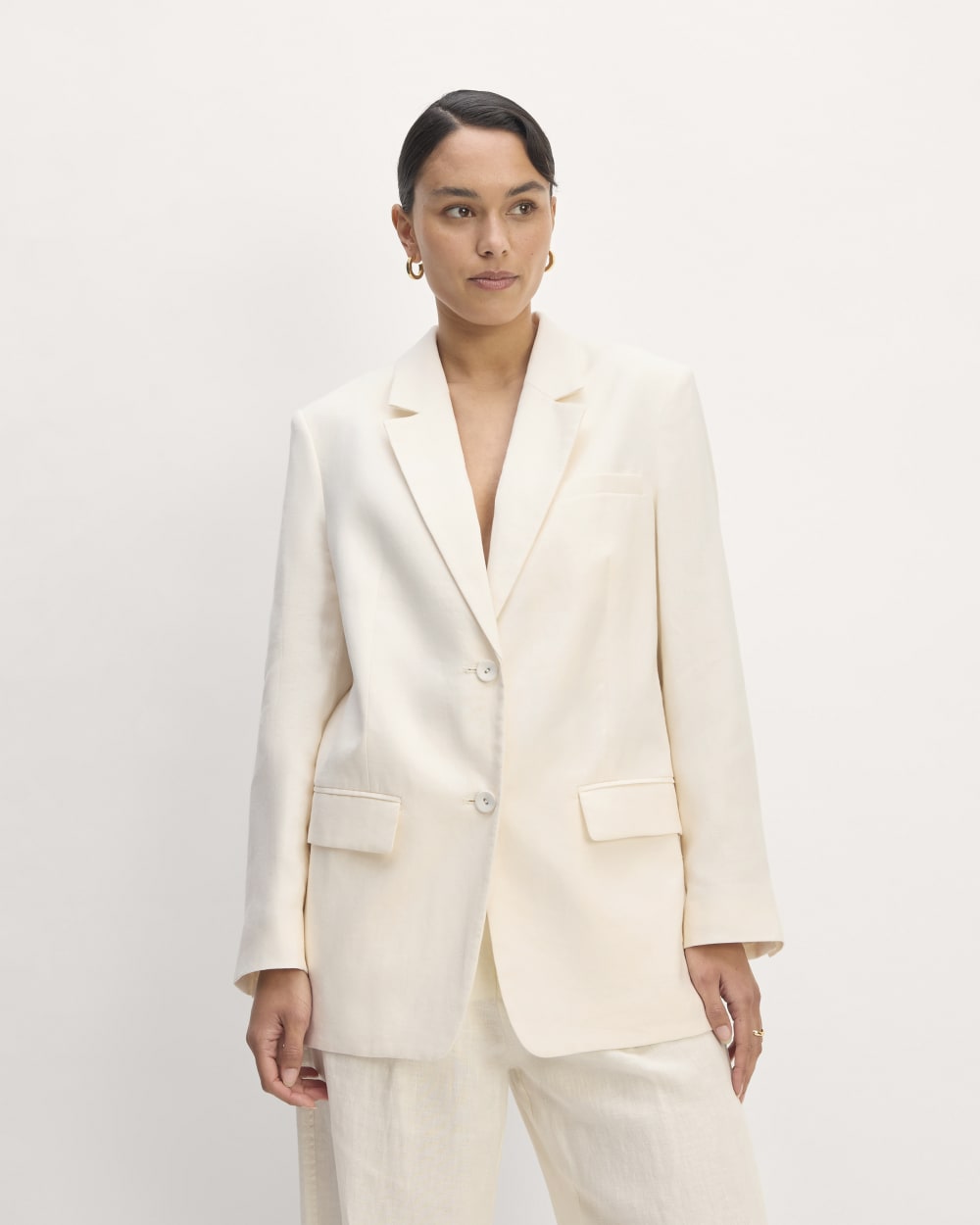 The Oversized Blazer in Linen in Bone — front view