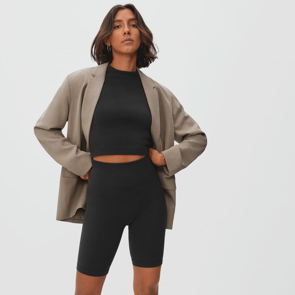The Seamless Bike Short in Black — detail view