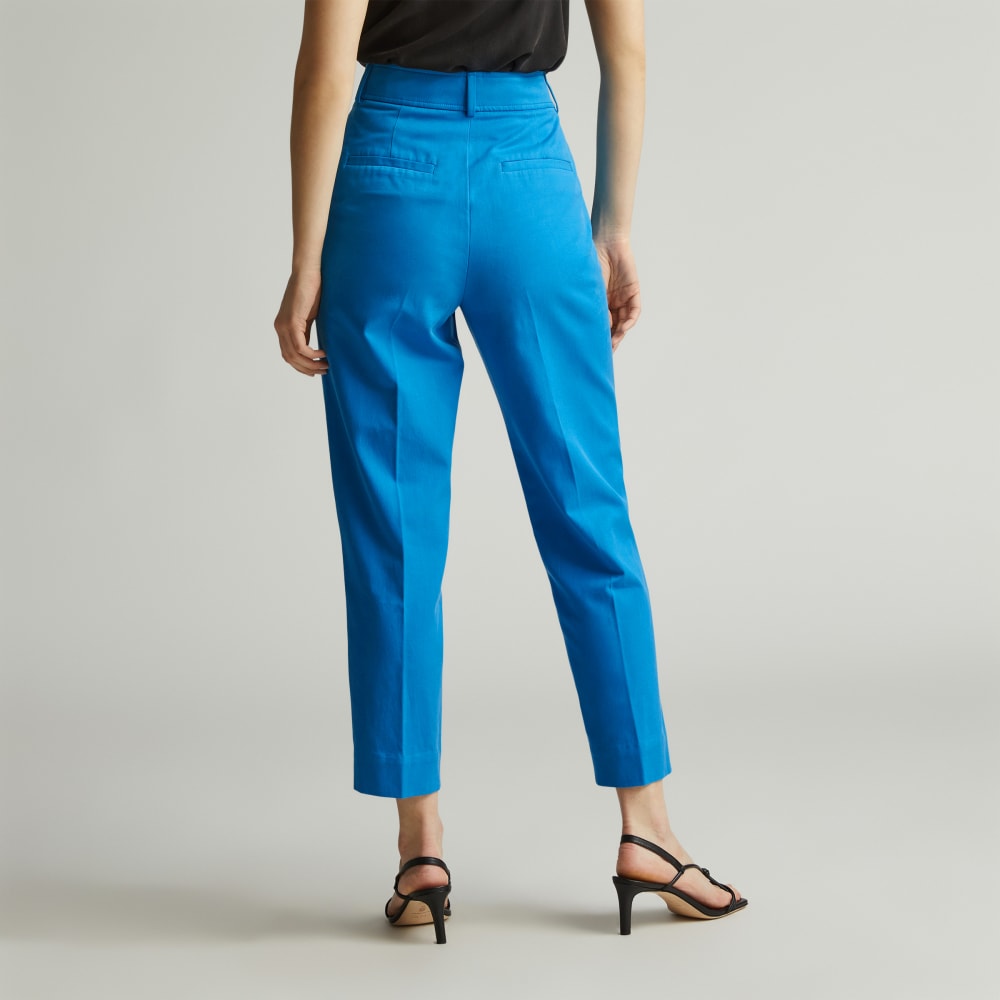 The Draper Tapered Pant in Buttersmooth in Brilliant Blue — detail view