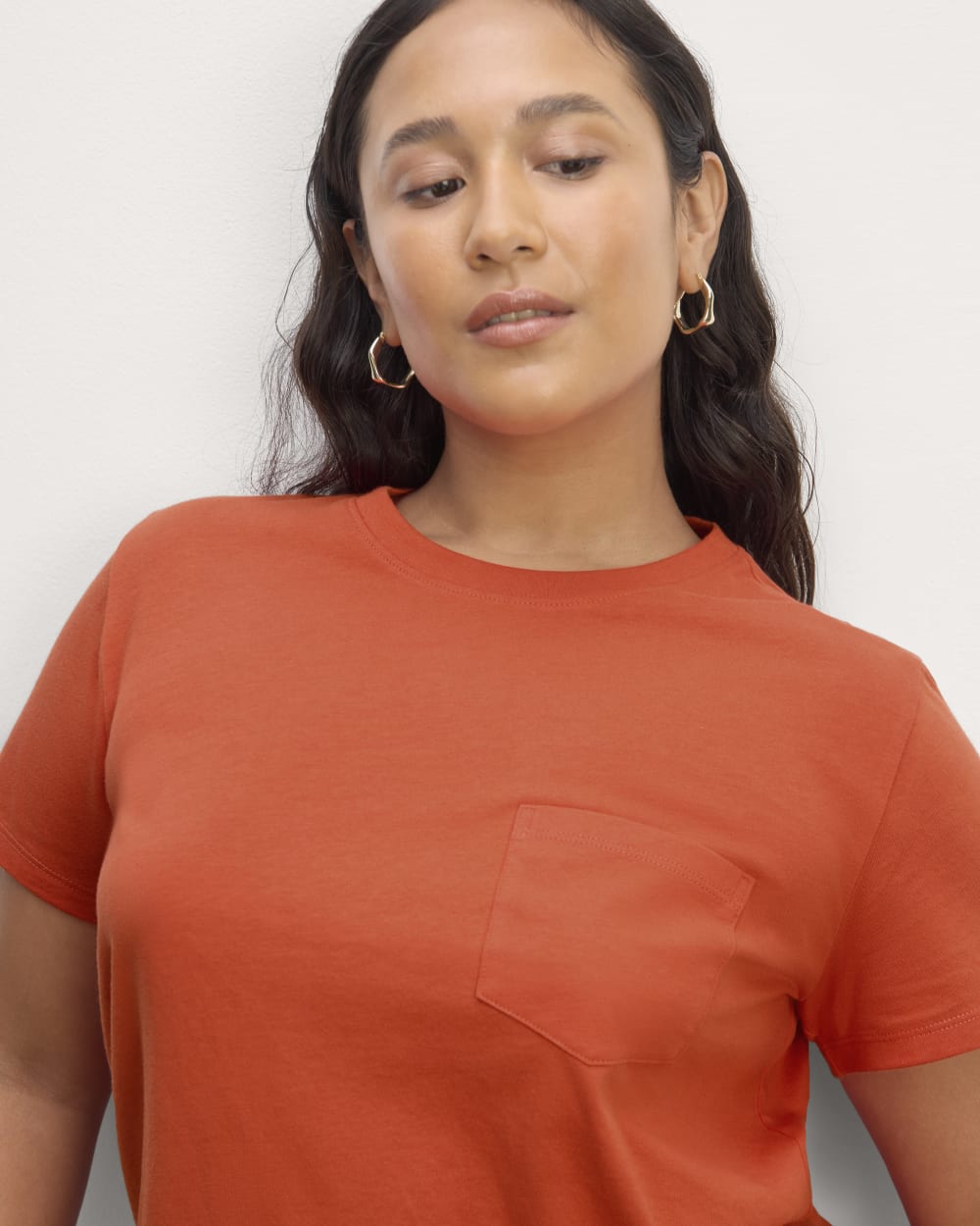 The Box-Cut Tee in Essential Cotton in Poppy Red — detail view