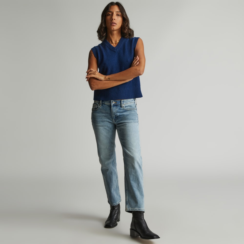 The Low-Rise Shortie Jean in Vintage Light — detail view