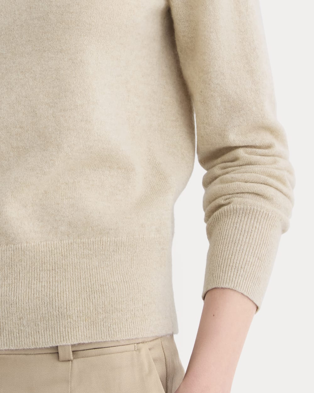 Cashmere Slim Crew Sweater in Heather Light Camel — detail view