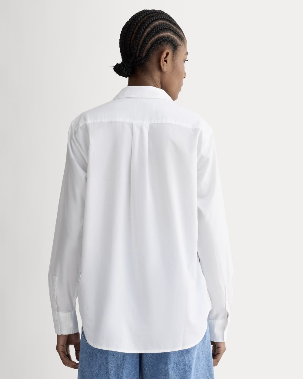 The Must-Have Shirt in Silky Cotton in White — detail view