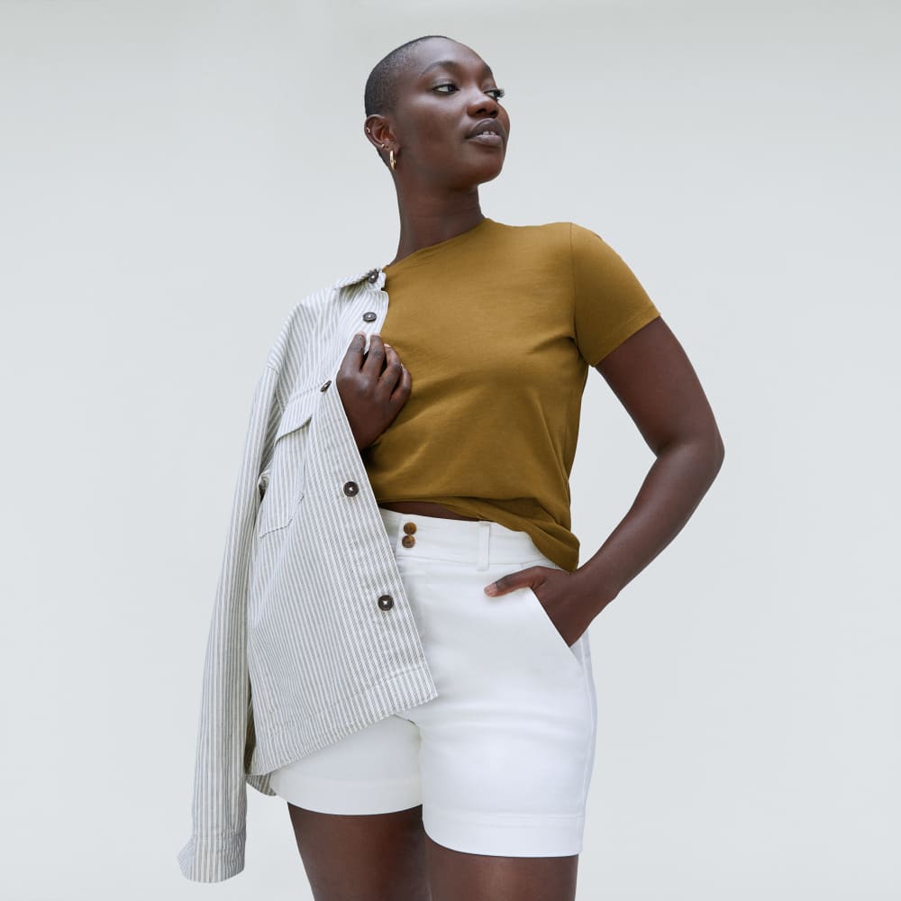 The Box-Cut Tee in Essential Cotton in Tapenade — detail view