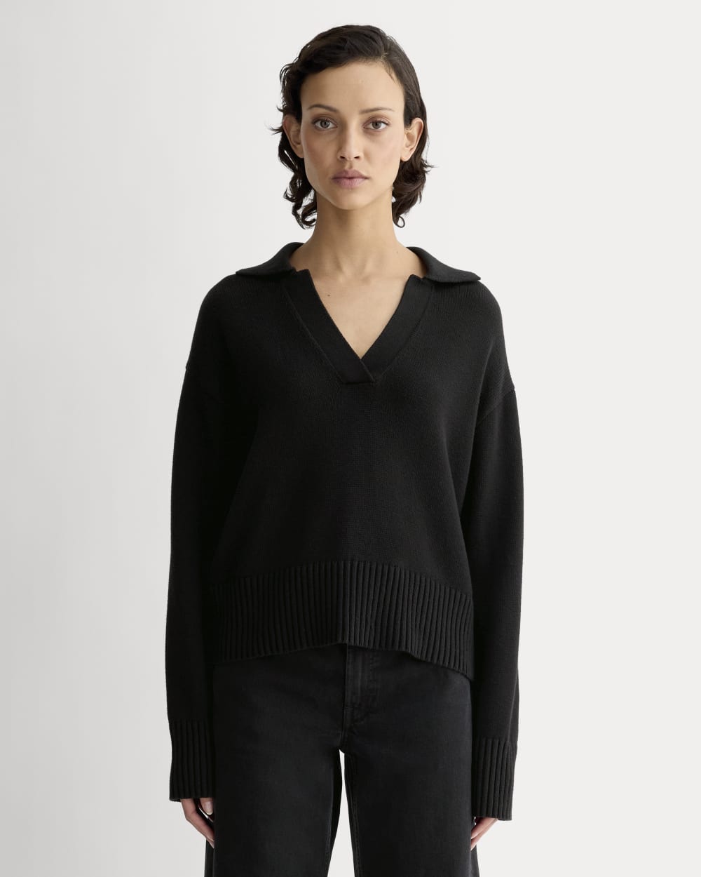 The Boxy Polo in Everyday Cotton in Black — front view