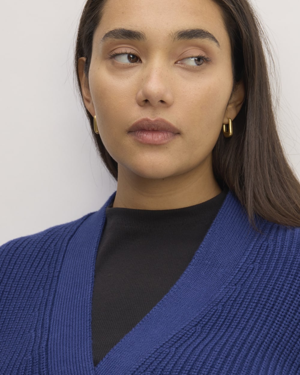 The Boxy Cardigan in Everyday Cotton in Bellwether Blue — detail view