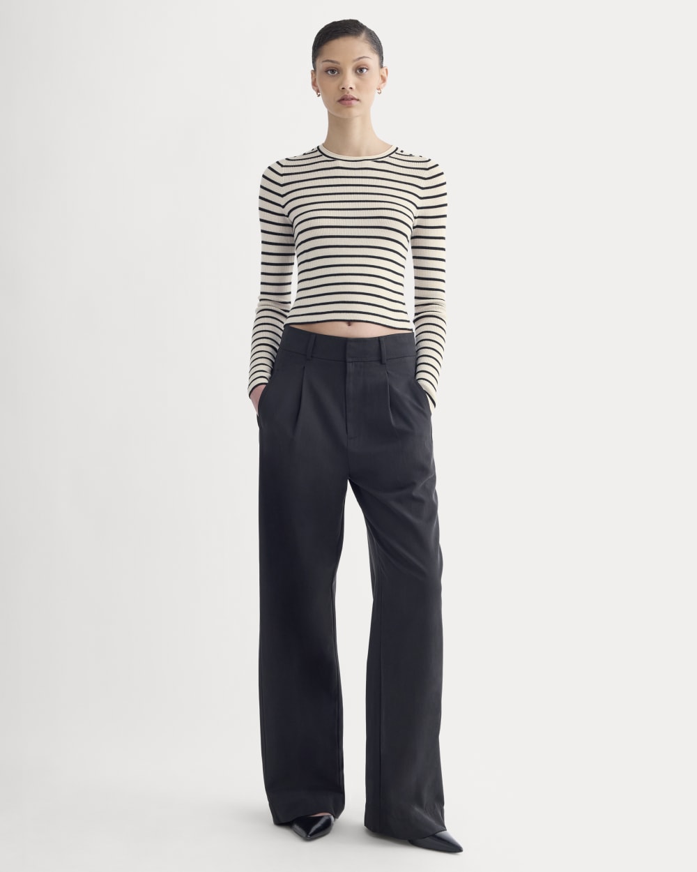 The Cropped Crew Top in Ultrafine Merino in Parchment / Black — detail view