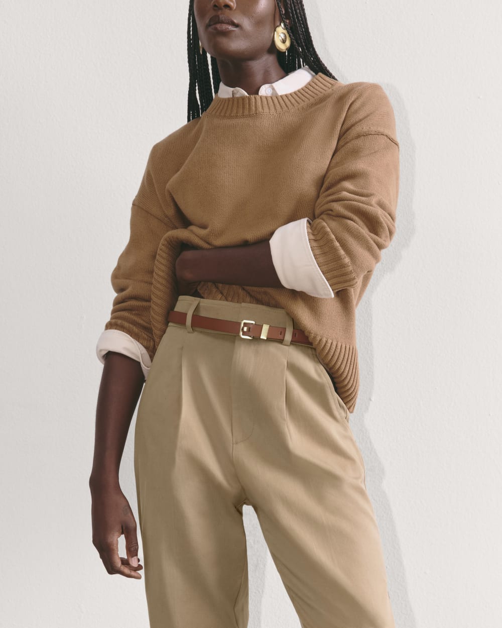The Draper Tapered Pant in Buttersmooth in Ash Brown — detail view
