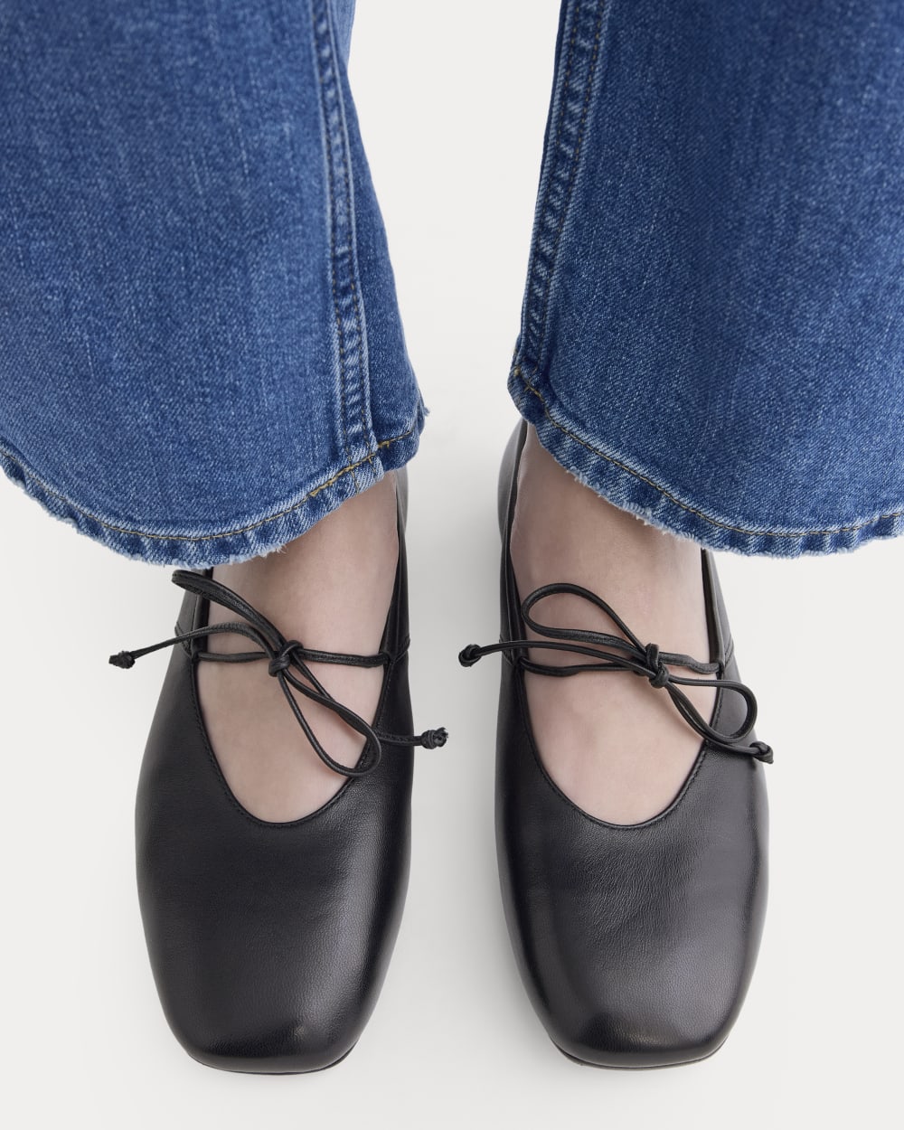 Leather Keyhole Flat in Black — detail view