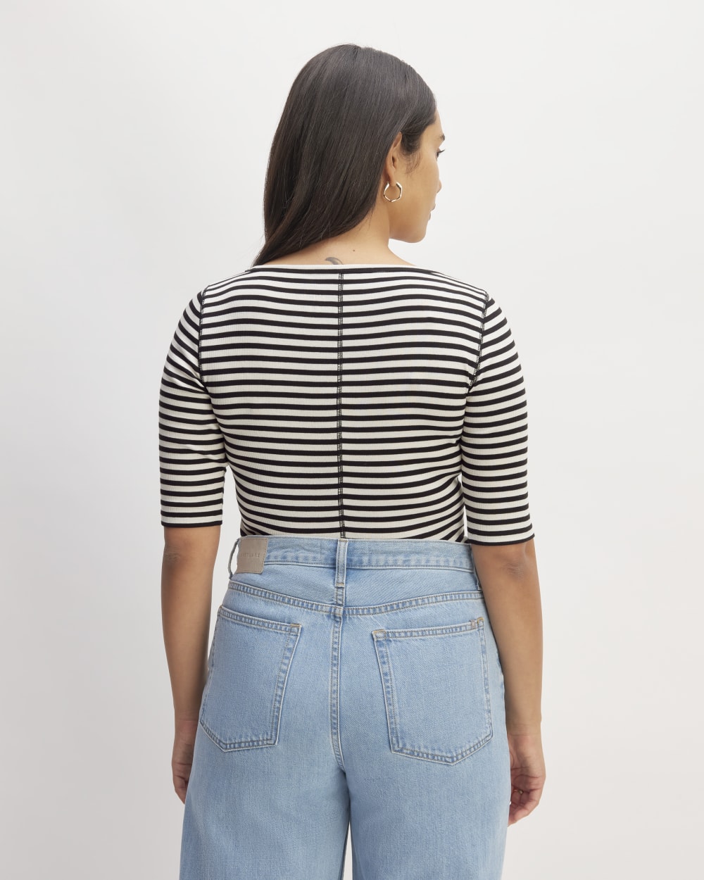 The Luxe Rib Scoop-Neck Tee in Bone / Black — detail view