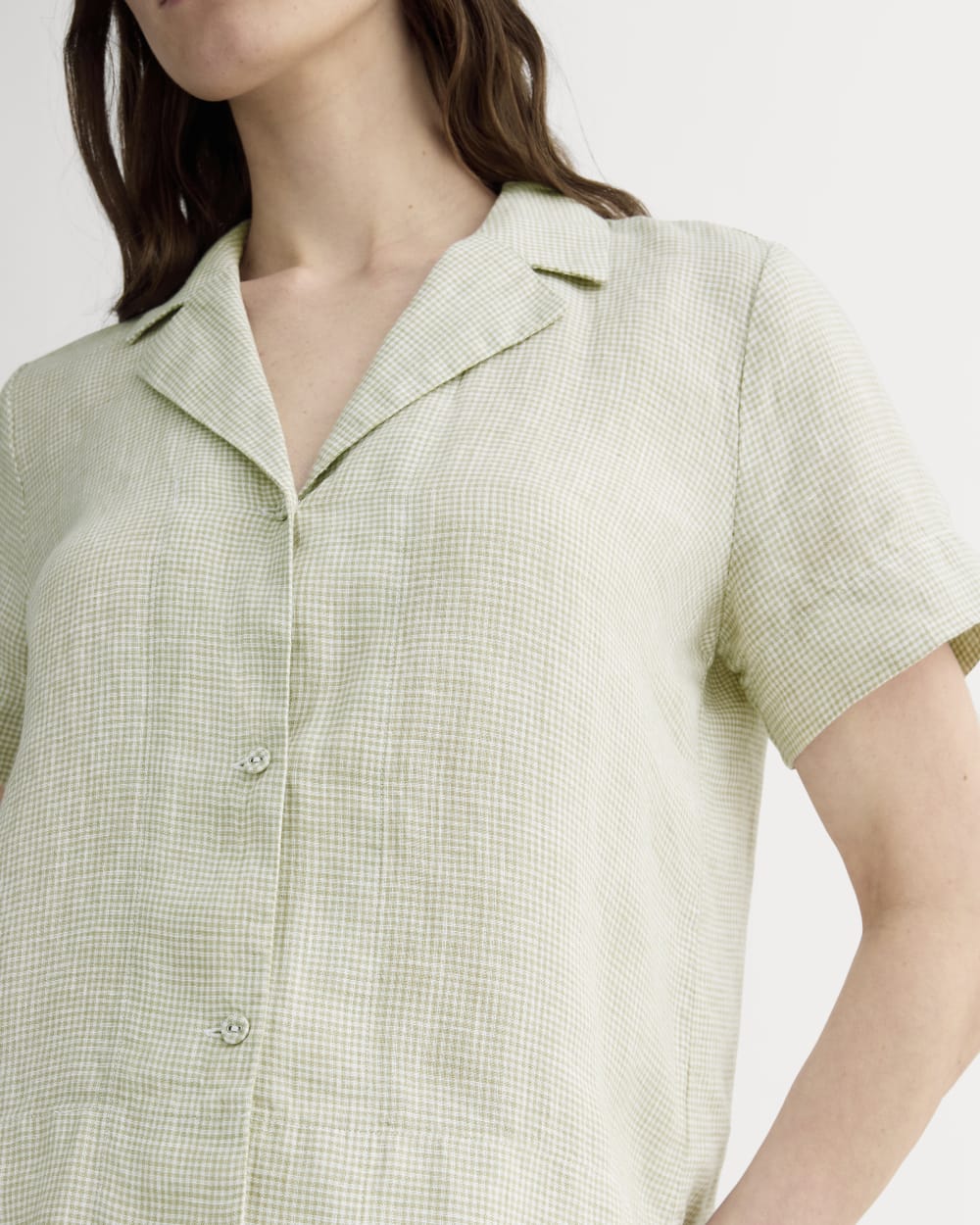 The Notch Shirt in Linen in Elm Gingham — detail view
