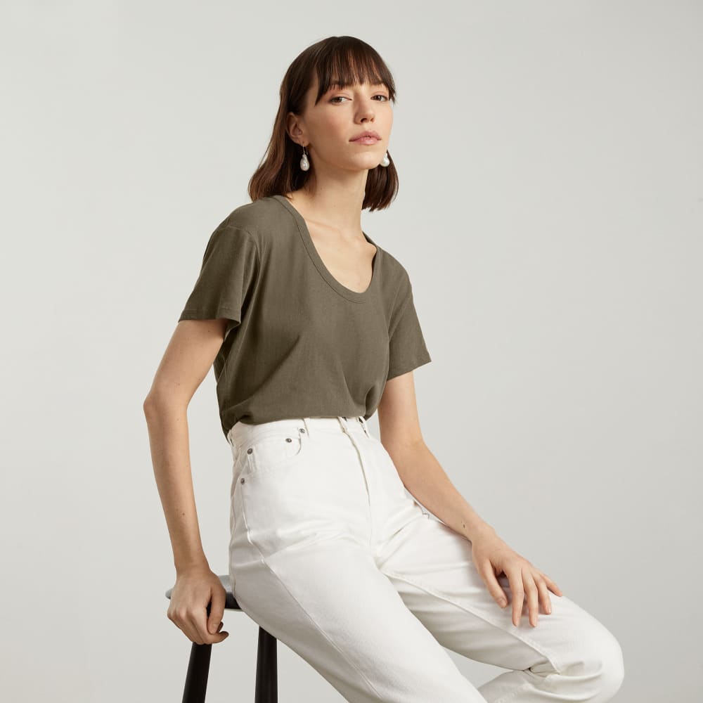 The Air Scoop-Neck Tee in Beech — detail view